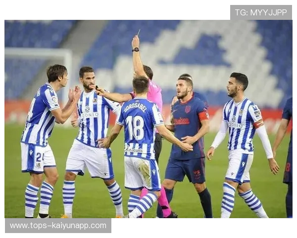 瓦伦西亚前插频繁制造防守裂隙